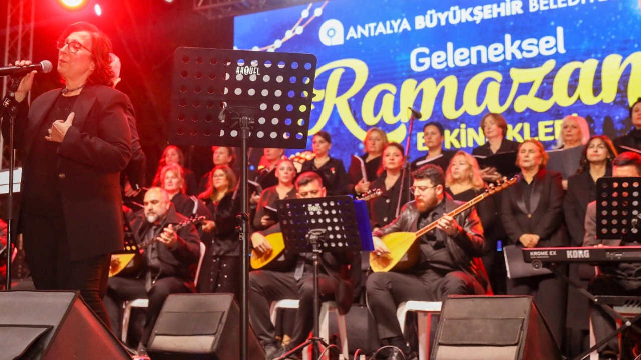 Antalya Ramazan etkinliklerinde ‘Türkülerle Kadın’ konseri
