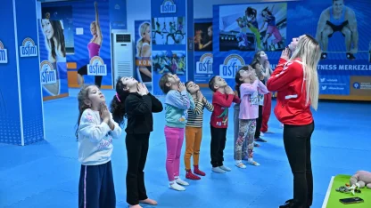 Antalya’da minikler sporla öğreniyor