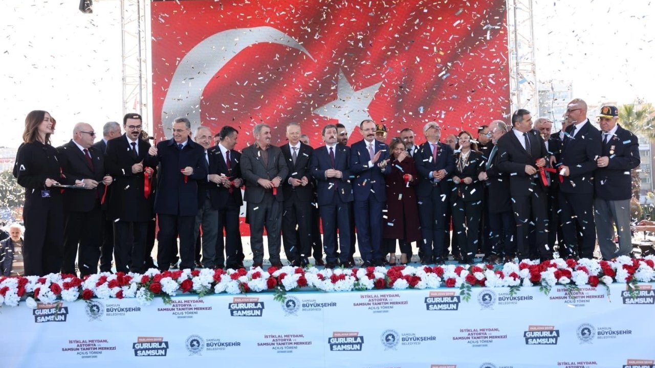 Astorya, İstiklal Meydanı ve Tanıtım Merkezi açıldı