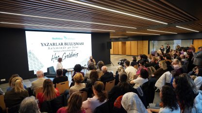 Ayşe Kulin Beylikdüzü'nde okurlarıyla buluştu