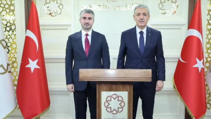 Bakan Yardımcısı Tarıkdaroğlu’ndan Mardin Valiliği’ne ziyaret