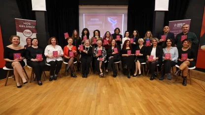 Bakırköy’de kadınların kaleminden “onsekizİNCİ” okurlarla buluştu