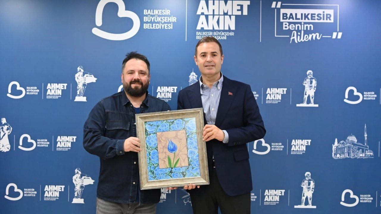 Balıkesir’de ebru sanatına icazet gururu