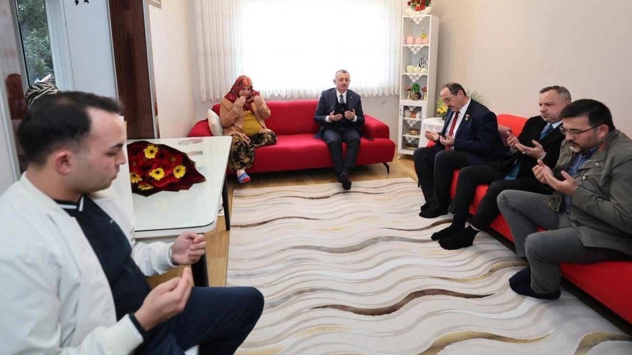 Başkan Büyükakın’dan şehit ailesine bayram ziyareti