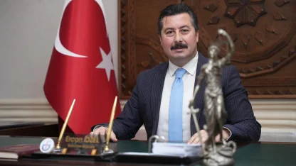 Başkan Ercan Özel’den 8 Mart mesajı: "Kadınlar toplumun mimarıdır"