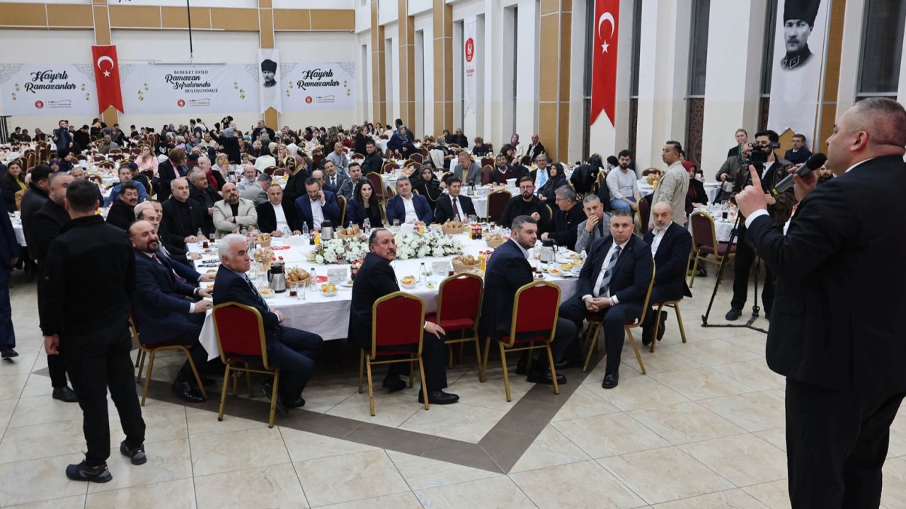 Başkan Özarslan, Başkent’in ilçeleriyle iftar sofrasında buluştu