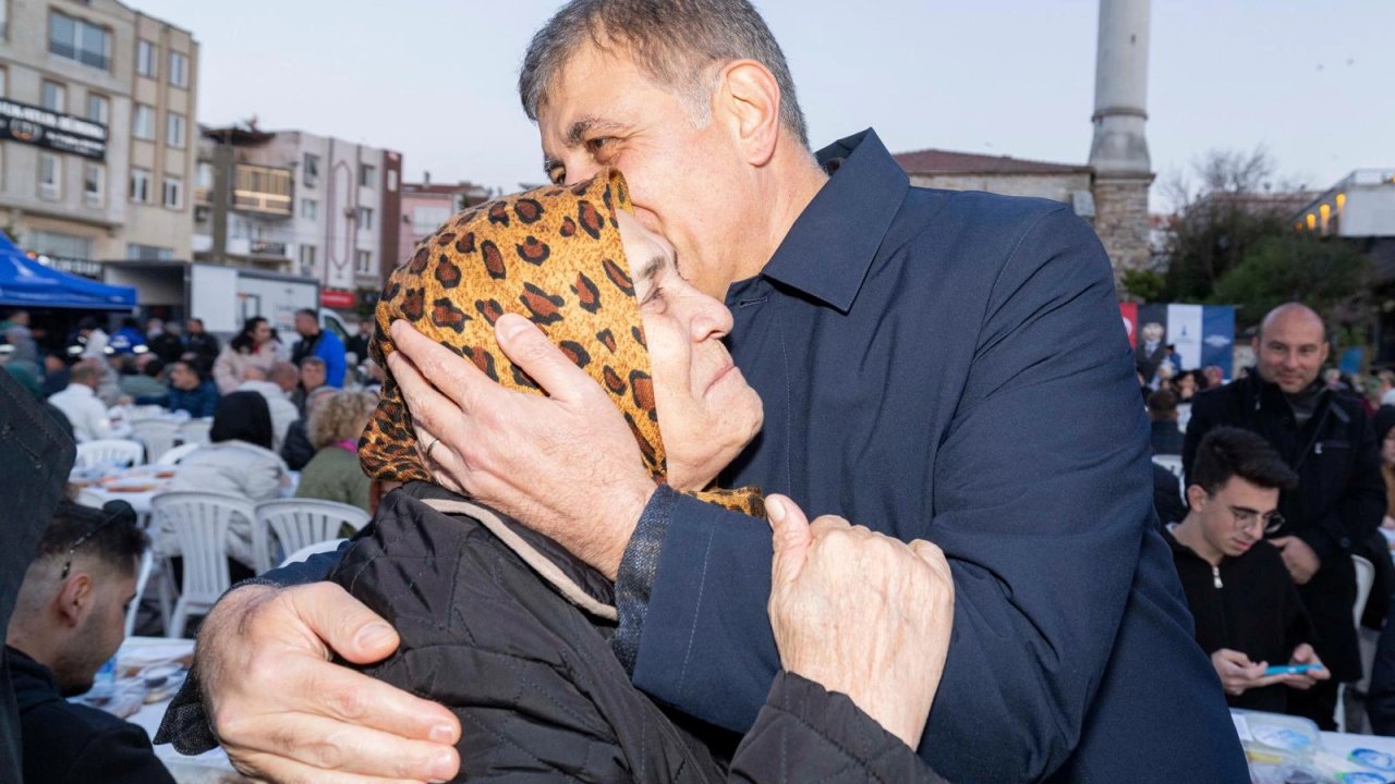 Başkan Tugay İzmir Aliağa’da yurttaşlarla buluştu