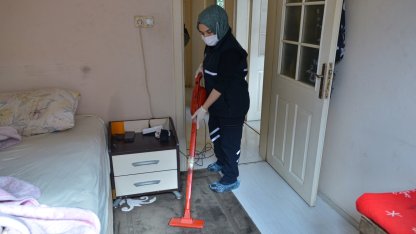 Bursa Büyükşehir evde bakım ve temizlikle gönüllere dokunuyor