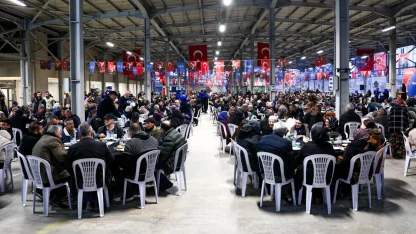 Bursa Büyükşehir'in kardeşlik sofrası Yenişehir'de kuruldu