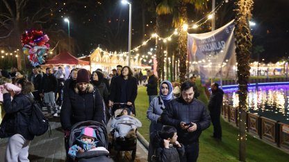 Bursa Büyükşehir'in Ramazan Meydanı ışıl ışıl