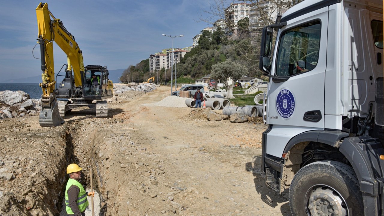 Bursa Gemlik'in altyapısına Büyükşehir gücü