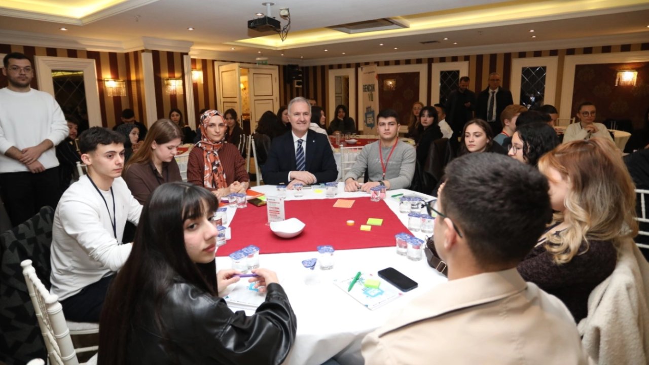 Bursa İnegöl’de gençler söz sahibi oluyor