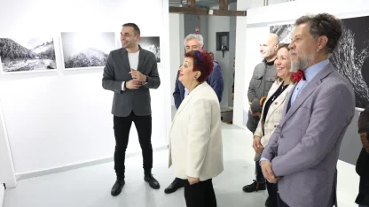 Bursa Nilüfer'de “Yerle Gök Arasında” sergisi kapılarını açtı