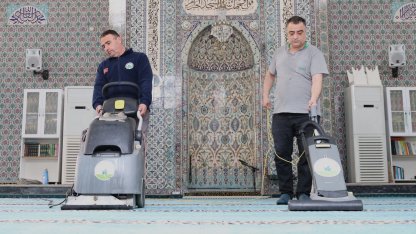 Bursa Osmangazi’de camilerde bayram temizliği