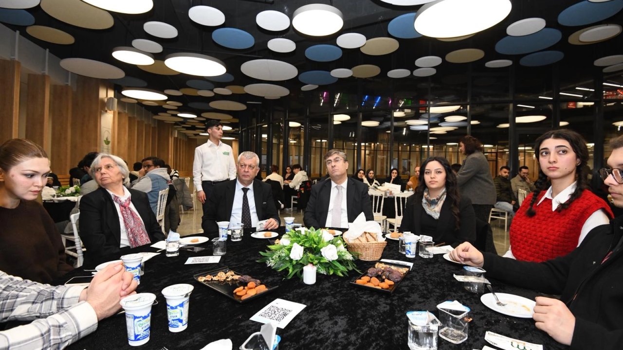 Bursa Osmangazi’de gençlerle birlikte geleceğe bakış