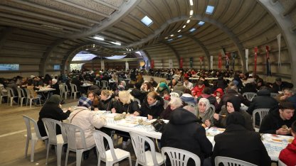 Bursa Osmangazi’de ramazan sofraları binlerce vatandaşı buluşturuyor