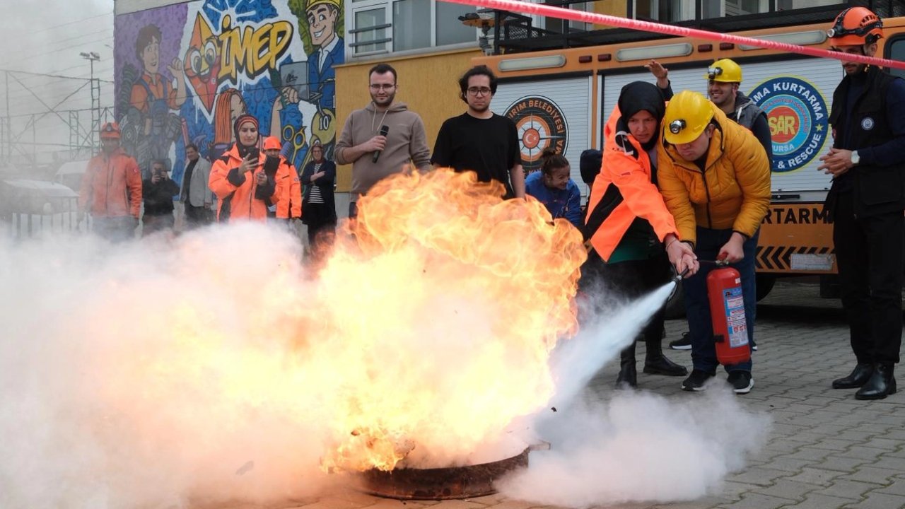 Bursa Yıldırım'da nefes kesen tatbikat