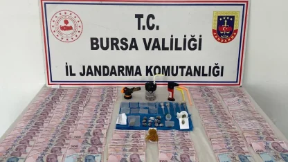 Bursa’da araçtaki zuladan çok sayıda madde çıktı