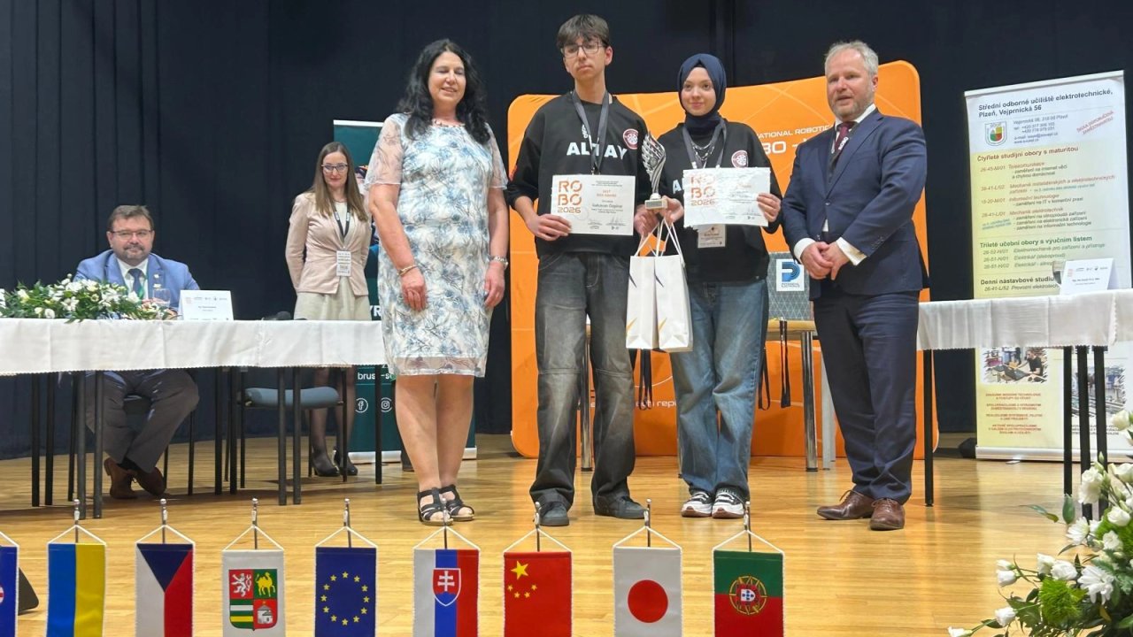 Bursa'da Yıldırım Ticaret MTAL’den Avrupa’da robotik zafer