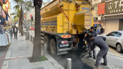Çayırova Fatih Caddesi'nde deforme olan noktalar onarılıyor