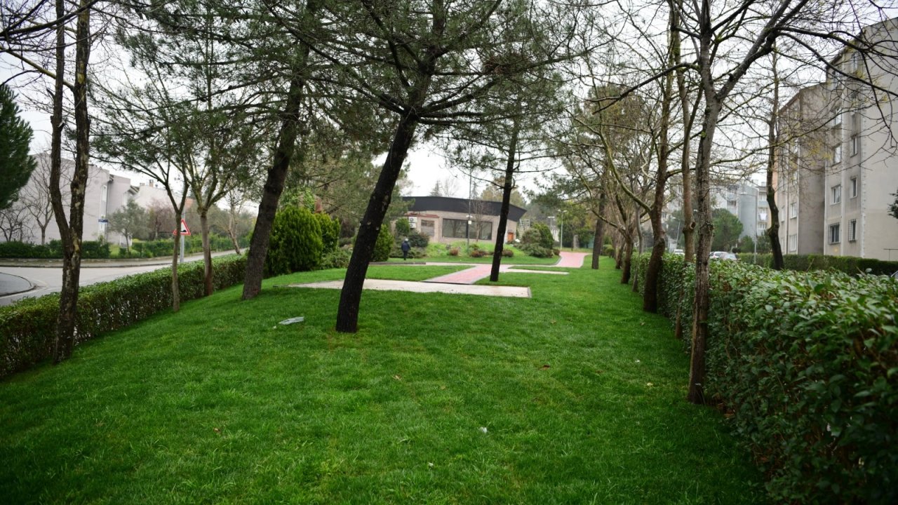 Çayırova’nın parkları yenileniyor