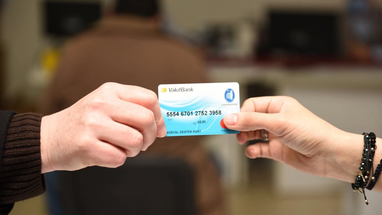 Çorum'da 3.869 çocuğa bayramlık desteği