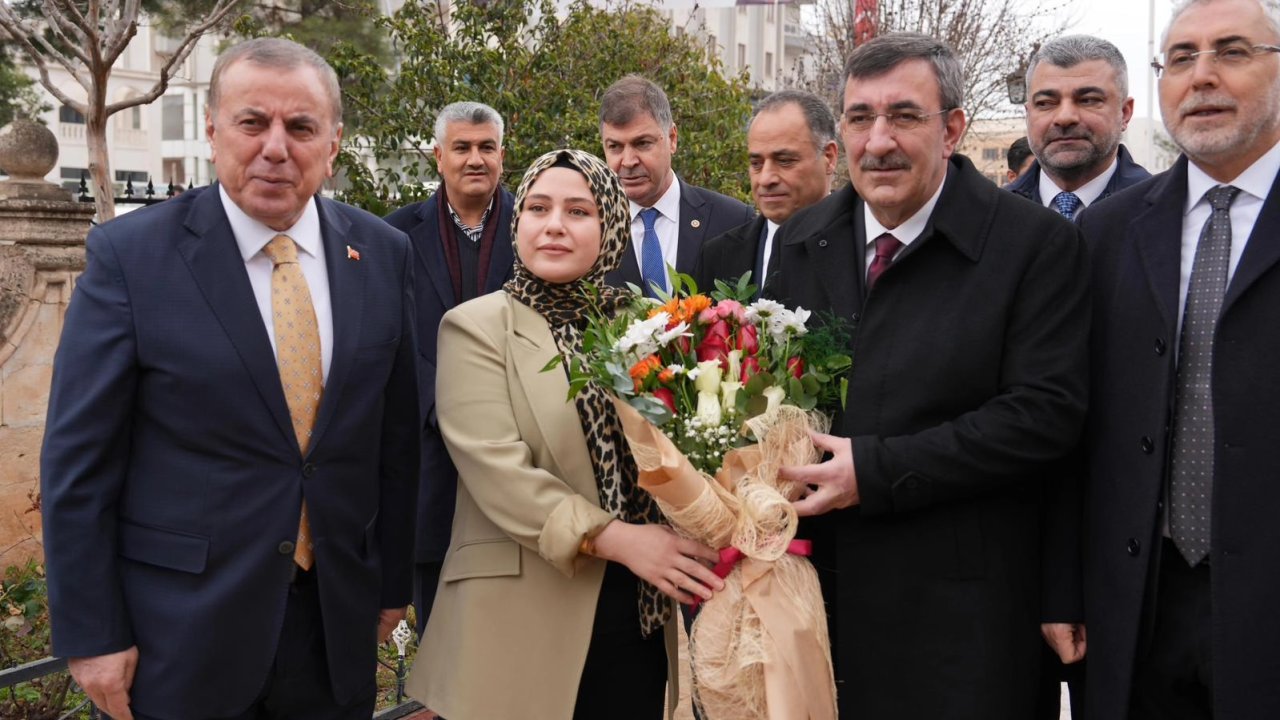 Cumhurbaşkanı Yardımcısı Cevdet Yılmaz, Mardin Midyat’ta yatırımları tanıttı
