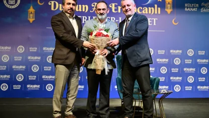 Dursun Ali Erzincanlı Bursa Yıldırım'da gönüllere dokundu