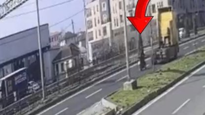 Düzce'de motosiklet tıra arkadan çarptı: 1 yaralı