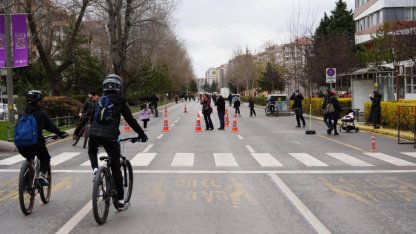 Eskişehir’de “Arabasız Pazar” yoğun ilgi gördü