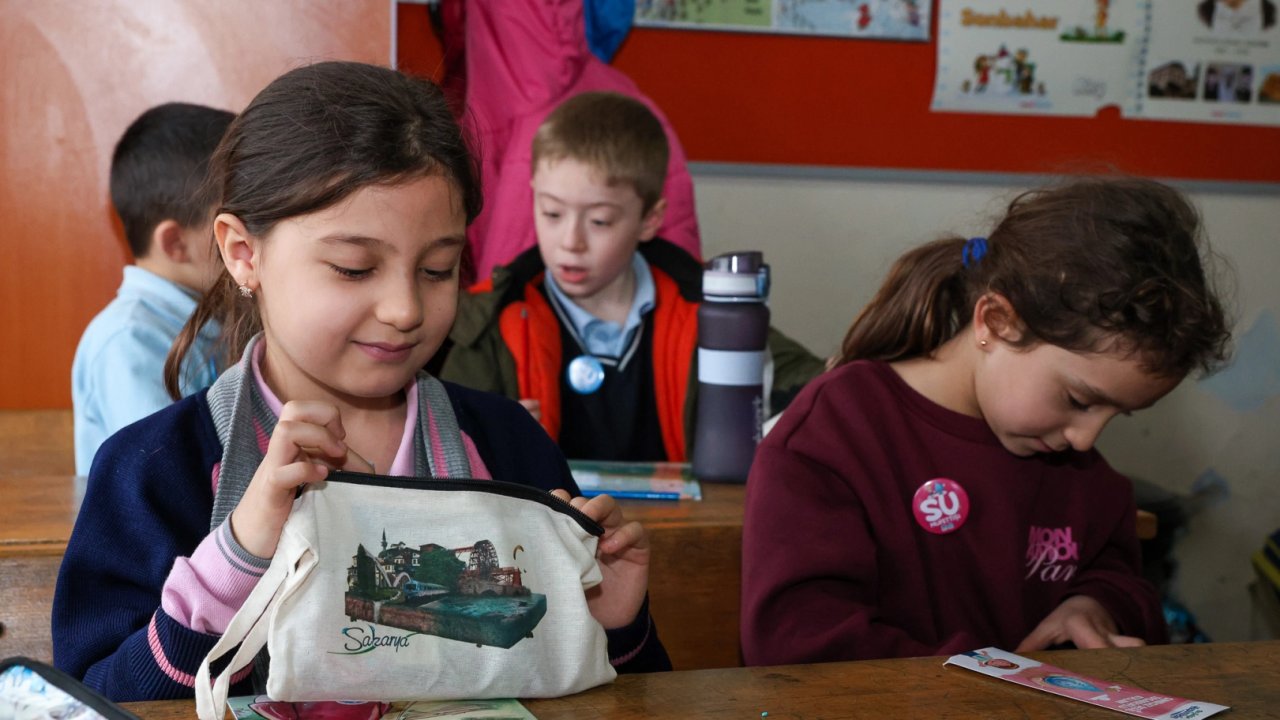 Geyve’de minikler 'su müfettişi' oldu