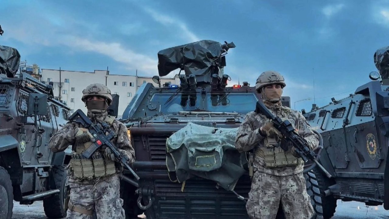 Hakkari merkezli operasyon... 20 milyar liralık yasa dışı bahis ağı çökertildi!