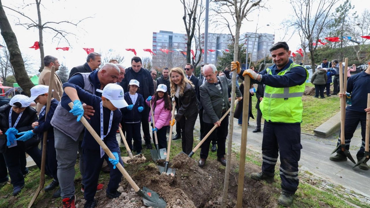 İstanbul Bakırköy'de minik eller can verdi