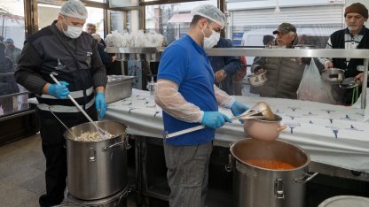 İzmir’de dayanışma seferberliği! Büyükşehir milyonlara ulaştı