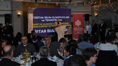 İzmir'de TÜBİTAK ve TEKNOFEST'in başarılı öğrenci ve öğretmenleri ağırlandı