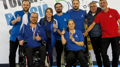 İzmir'in boccia takımı, bronz madalya ile döndü