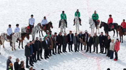 Kayseri Erciyes'te Kökbörü rüzgarı