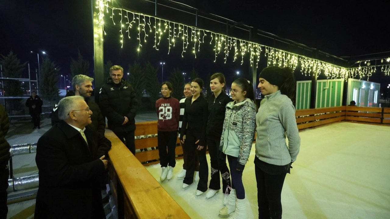 Kayseri'ye açık hava buz pateni pisti geliyor