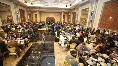 Kocaeli'de Başkan Büyükakın, Gazzeli ailelerle oruç açtı