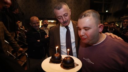 Kocaeli'de Başkan Büyükakın’dan Arif’e doğum günü sürprizi