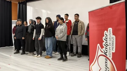 Kocaeli'de Beyaz Kalpler Mehmet Akif Ersoy’u andı