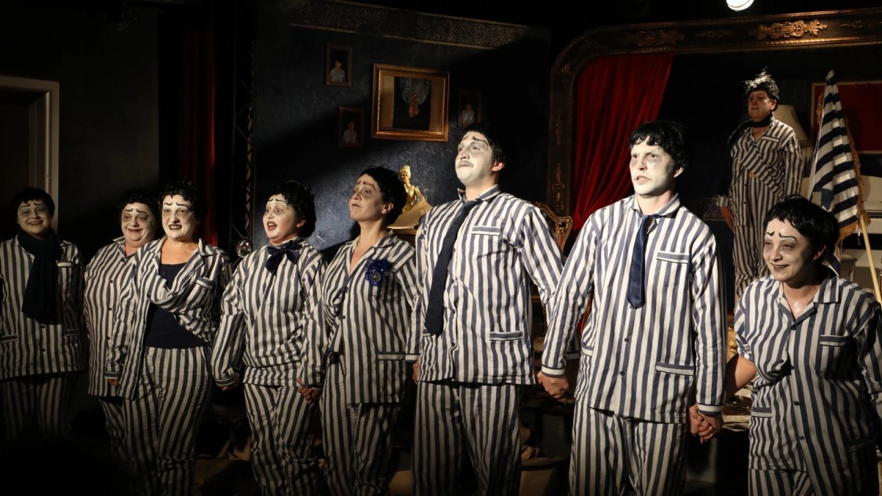 Kocaeli'de İzmit’in yeni sanat sahnesi açıldı