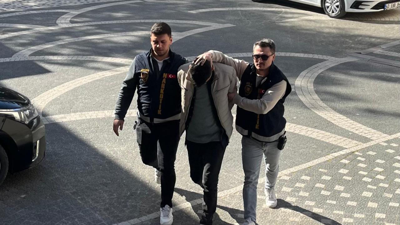 Konya'da uyuşturucu ve kaçak sigara operasyonu