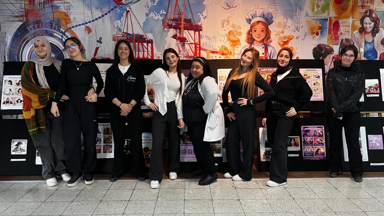 Liseli öğrencilerden 8 Mart farkındalığı