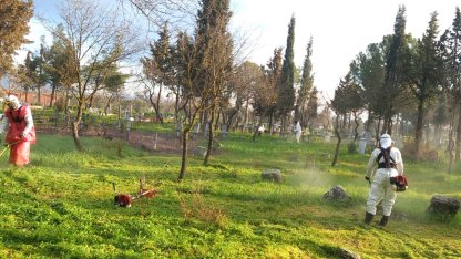 Manisa'da mezarlıklar bayrama hazırlanıyor