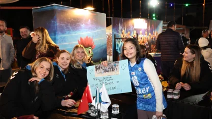 Nilüfer’in Sultanları özel günde taraftarıyla buluştu