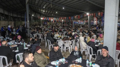 Ramazan sofrası Bursa’da binlerce kişiyi bir araya getirdi