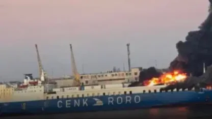 Rusya, Yunan gemisini vurdu