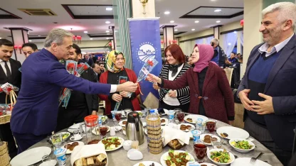 Sakarya'da Büyükşehir aile iftarında bir araya geldi