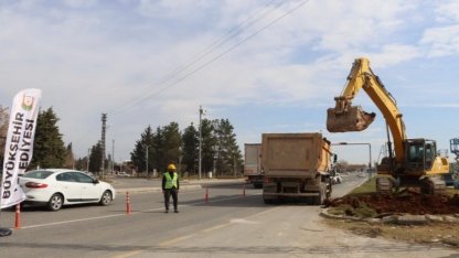 Sanayi sitesine iki adet katlı köprülü kavşak